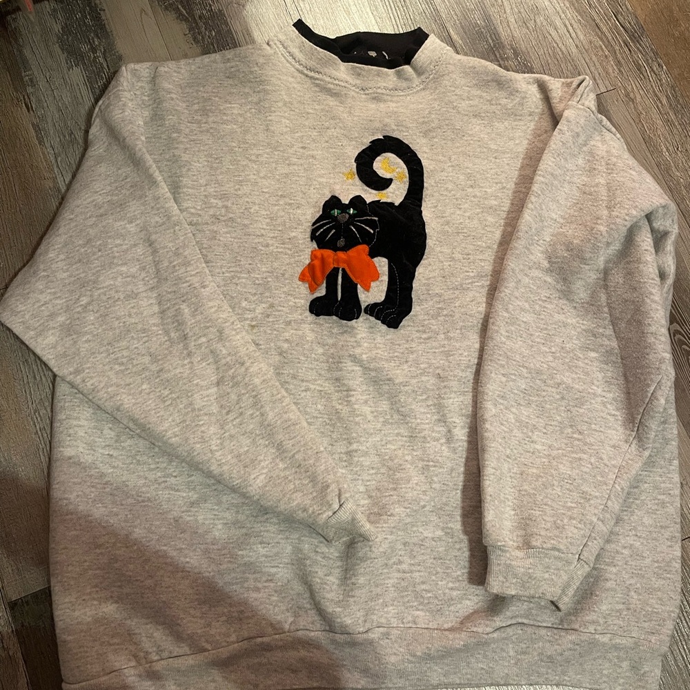 Gray Sweatshirt with Black Cat Design